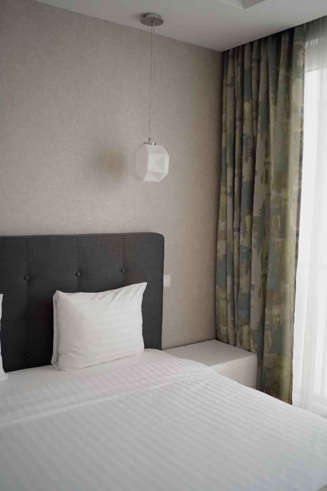Uba Accommodation Aparthotel Клуж-Напока Экстерьер фото